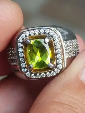 Batu peridot Burma 1.26 carat ring perak memo MGL top kristal HQ