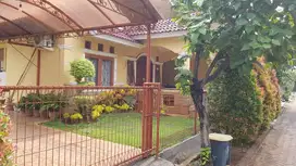 DIJUAL Rumah Asri - hook  full Furnish di Kemang Pratama  Bekasi