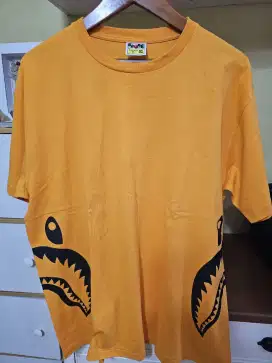 Kaos BAPE Orange Shark