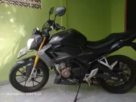 Honda CB 150R tahun 2022 lengkap