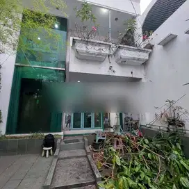 RUMAH SIAP HUNI BUTUH PERBAIKAN DI GROGOL JAKBAR