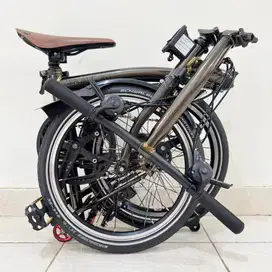 BROMPTON S6L BLACK LACQUER BLACK EDITION 2020 - WITH BROOKS SADDLE