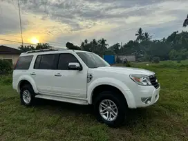 FORD EVEREST 4x4 M/T