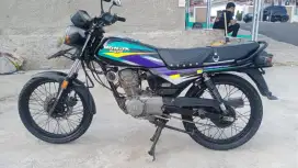 Honda GL max tahun 2002 stnk bpkb kumplit minus pajak mati lama