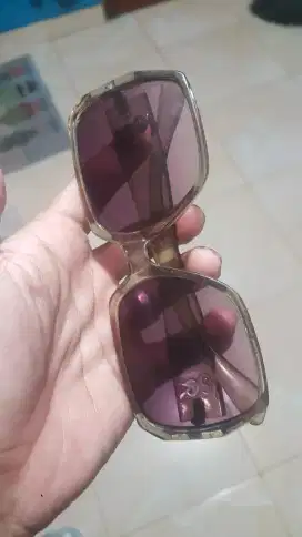 Kacamata hitam sunglases ysl