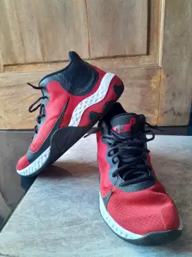 nike sepatu basket merah merona