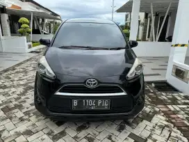 Toyota Sienta V Metic 2016