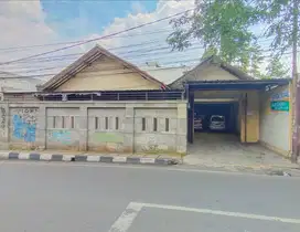 Rumah + Gudang Dijual di Jalan Pesantren, Cimahi