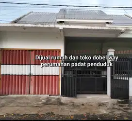 Dijual rumah & toko  dobel way perumahan jember