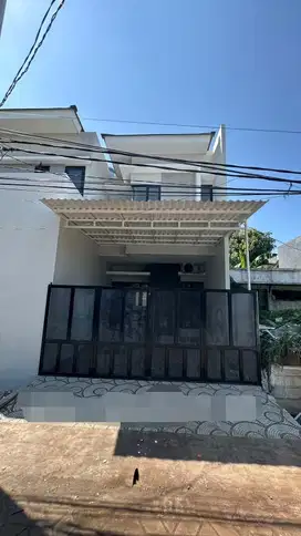 RUMAH GRESS KUTISARI ROW 4 MOBIL