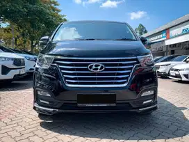 TERMURAH !! HYUNDAI H1 ROYALE 2.5 DIESEL AT 2020 HITAM