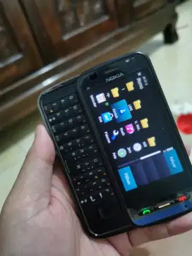 Nokia C6-00 lumayan mulus
