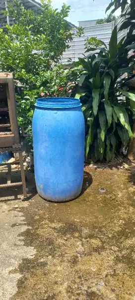 Drum plastik tebal biru