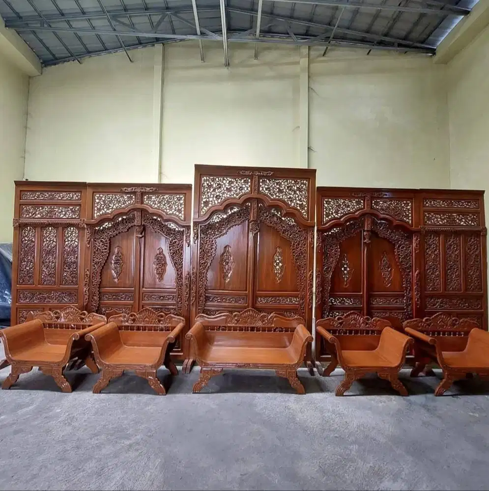 Gebyok Jawa Jati Lengkap dengan Kursi