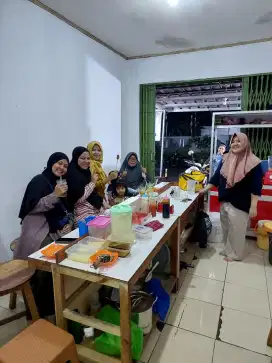 (GRATIS nerusin sisa 3 bulan)
1 Set Meja Bangku Warkop,peralatan nya