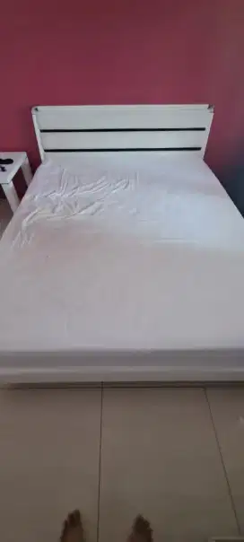 Kasur dan Dipan