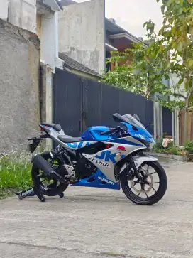 SUZUKI GSX 150R BIRU SILVER TAHUN 2021 MULUSS‼️