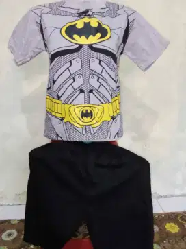 BARU KAOS KATUN STELAN ANAK USIA
6-8 TH MERK HAYAMI+SAYAP HITAM BATMAN