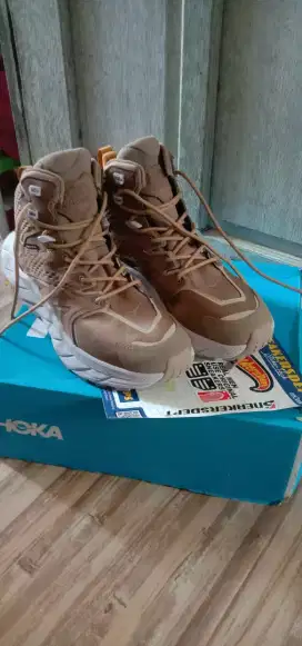 Sepatu Gunung Hiking HOKA