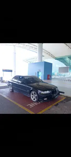 Mobil pribadi harian BMW e36M43