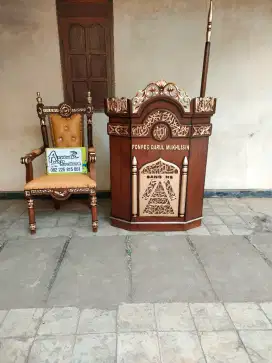 Mimbar masjid podium plus kursi full kayu jati