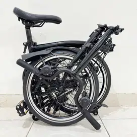 SEPEDA LIPAT BROMPTON M6L BLACK IN BLACK EDITION 2020 - LIKE NEW