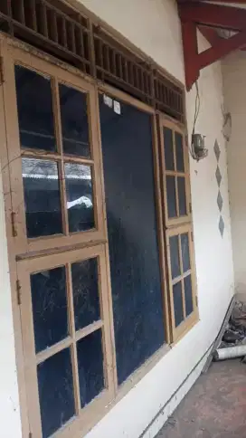 Tukang bangunan dan perbaikan atap bocor