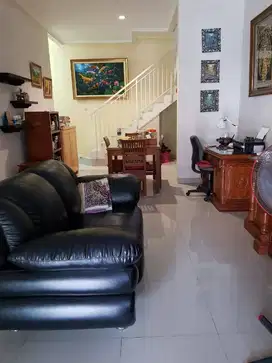 Dijual Cepat dan Murah Rumah di Kota Wisata Cibubur