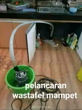 Mengatasi mampet kloset duduk.kloset jongkok dll