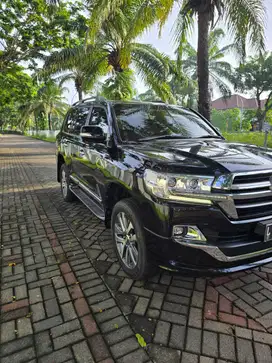 TERMURAH DIJUAL LAND CRUISER VX 200 SIMPANAN TH 2020