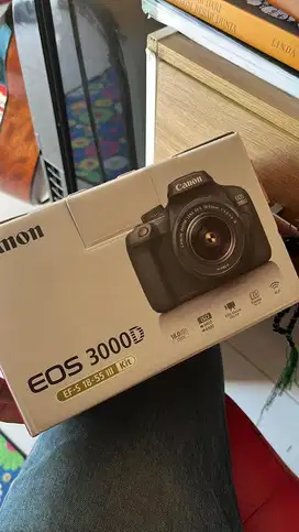 CANON EOS 3000 D