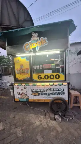 Dijual Murah Gerobak/lapak/kios bekas jualan cireng cipok sidoarjo