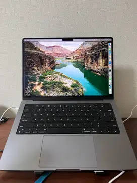 Apple MacBook Pro M1 Pro 2021 14 16GB / 512GB SPACE GRAY