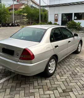 Mitsubishi Lancer 2000 Bensin