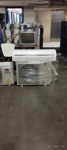 Daikin 2pk unit scond beks rasa baru freon full