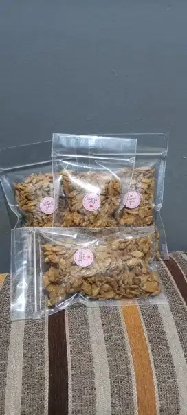 baby fish crispy