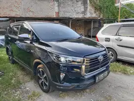 Toyota Inova 2.0 Venturer Facelift at th 2022 Hitam