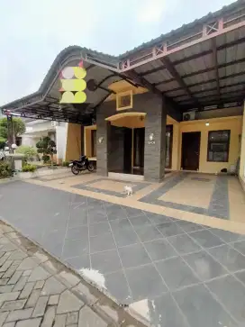 DIJUAL RUMAH BESAR LUAS KOKOH GRAHA ESTETIKA DEKAT UNDIP TEMBALANG