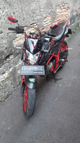 HONDA CB 150R BLACK EDITION