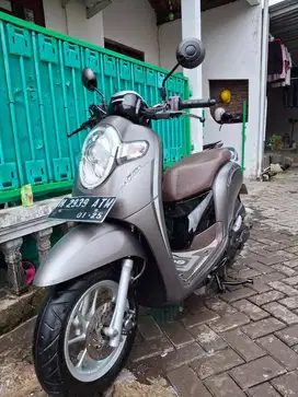 Di jual honda scoopy tahun 2020