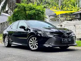 Toyota Camry 2.5 V AT 2020 Hitam Metalik