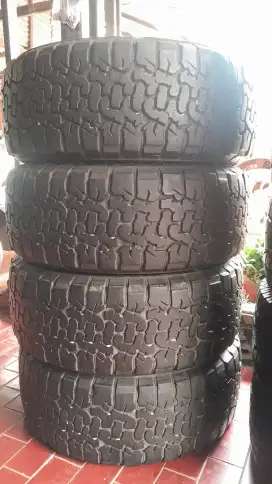 Ban copotan fortuner acclera omikron A/T 275/55 R20 90% 2021..4pcs