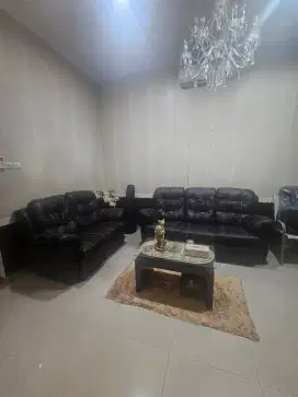 Dijual cepat murah 1 set sofa + gratis meja