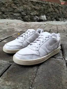 Nike ebernon low triple white ori uk.41