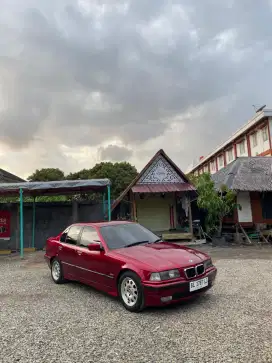 dijual cepat bmw e36 318i