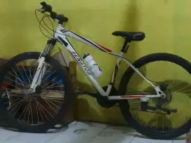 Sepeda Gunung MTB merk SENATOR