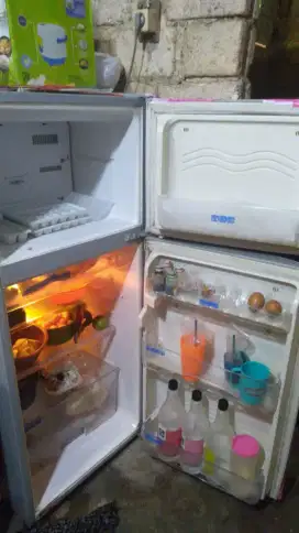 Kulkas ping ukuran 2 pintu jual murah masih dingin siap pakai