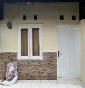 Di kontrakan /di sewakan rumah komplek