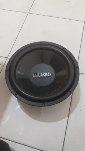 Subwoofer mobil 12 inci