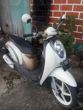 Di jual scoopy karbu